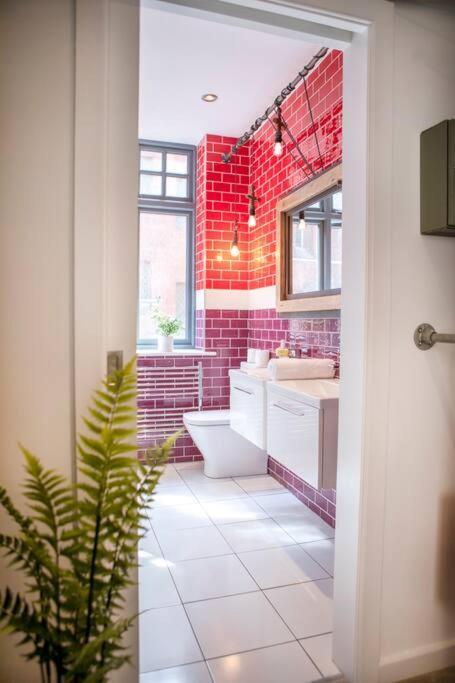 Central Townhouse With Roof Terrace Mánchester Exterior foto